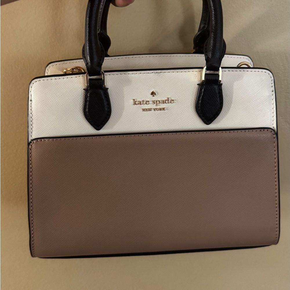 Kate Spade Beige and Black Crossbody Bag - Picture 5 of 15